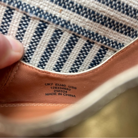 🆕 9 ASOS Design Selene Gold Metallic Mary Jane Chunky Square Heel NWT - Picture 9 of 10